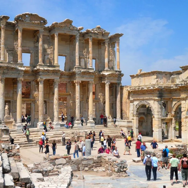 Ruins-library-Ephesus-Celsus-Selcuk-Turkey.jpg
